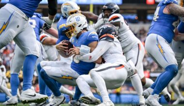 Vance Joseph on Broncos defense's penalties: 'It's costing us games'