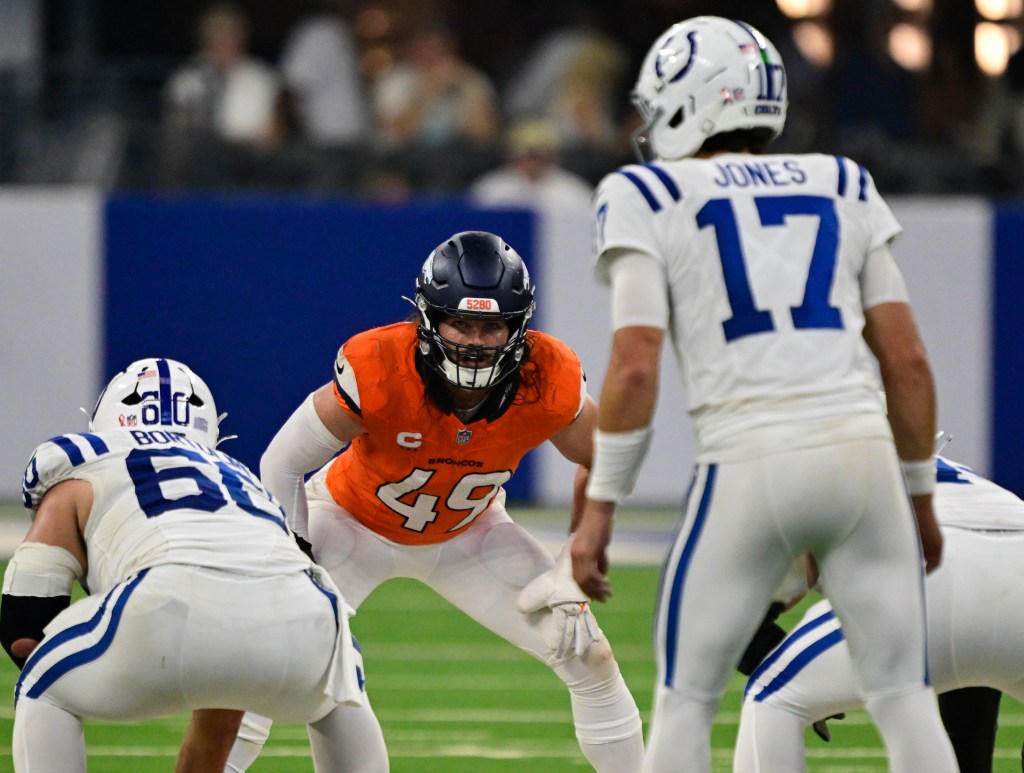 Broncos ILB Alex Singleton hits one-year mark post ACL injury