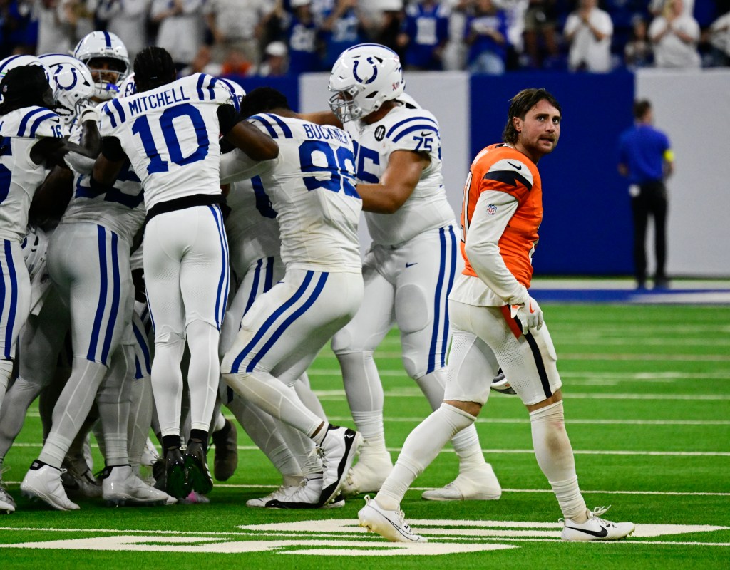 Grades for Denver Broncos' offense, defense, coaching in loss to Colts