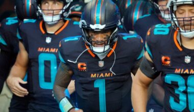 Dolphins wear Rivalries uniform vs. Jets; another banner flies over stadium