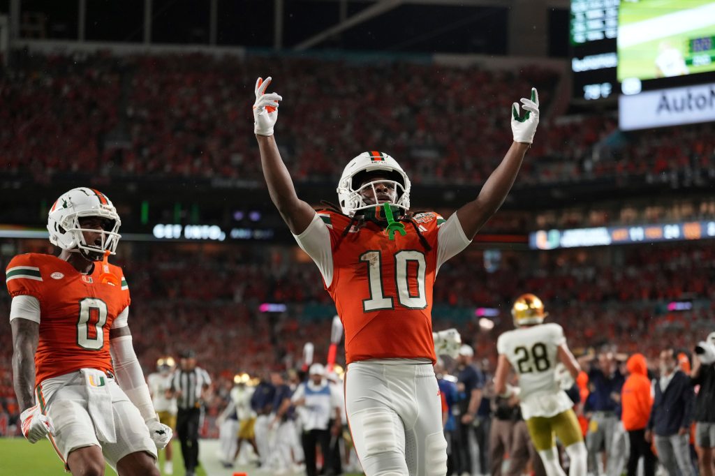 Miami tops Notre Dame in top-10 thriller
