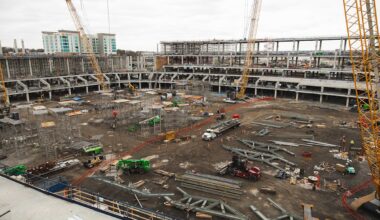 Titans reach halfway point of construction on new enclosed stadium