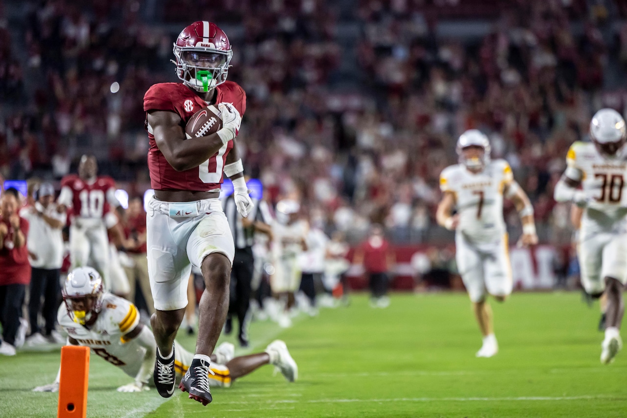 Hey, Alabama and Auburn: Cupcakes should be stripped from the menu