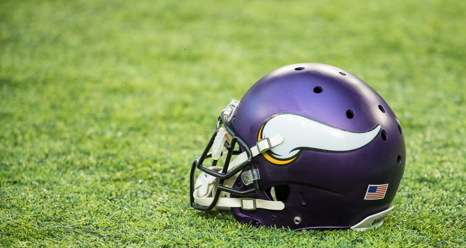 NFL world reacts to horrible Vikings news