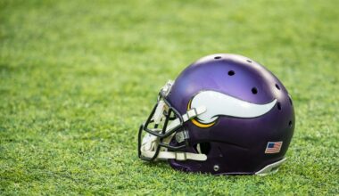 NFL world reacts to horrible Vikings news