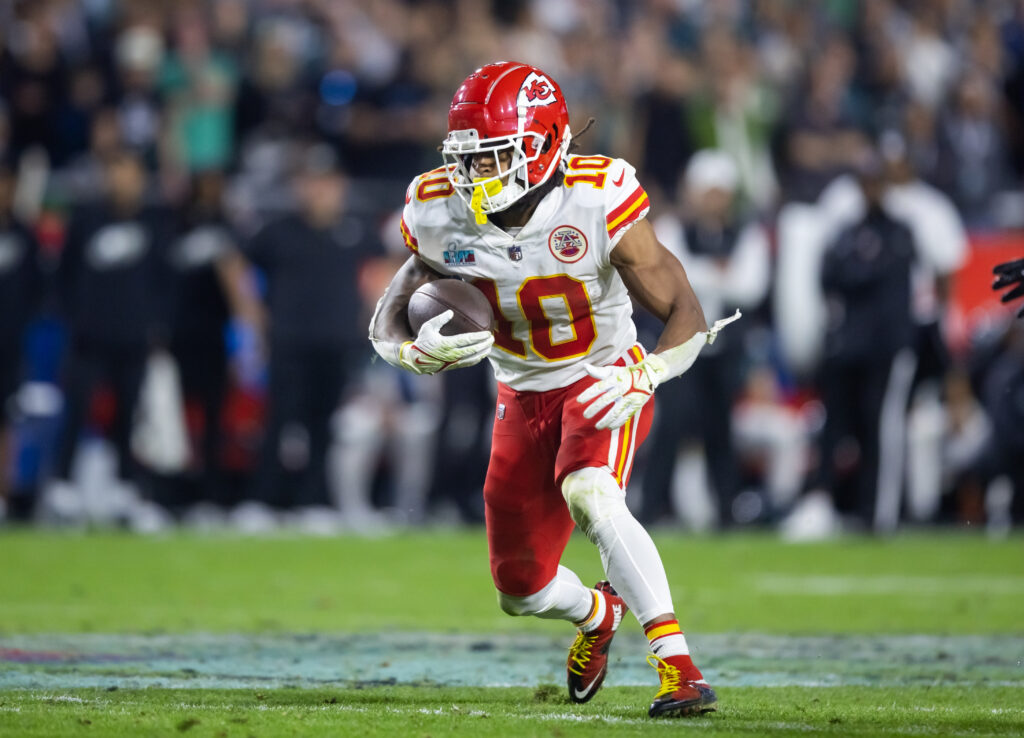 Chiefs 'Puzzled' By Run-Game Struggles