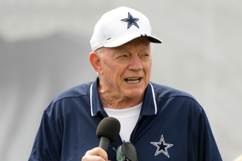 NFL world reacts to horrible Jerry Jones news