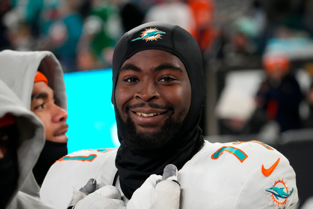 Dolphins Considering RG Change