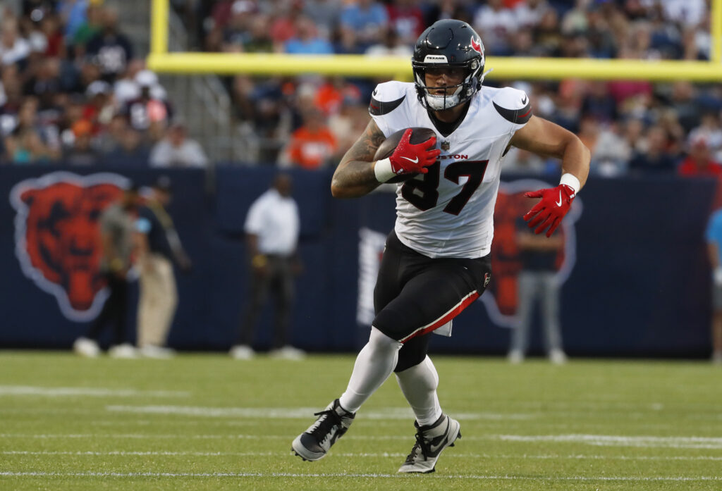 Texans TE Cade Stover Suffers Broken Foot
