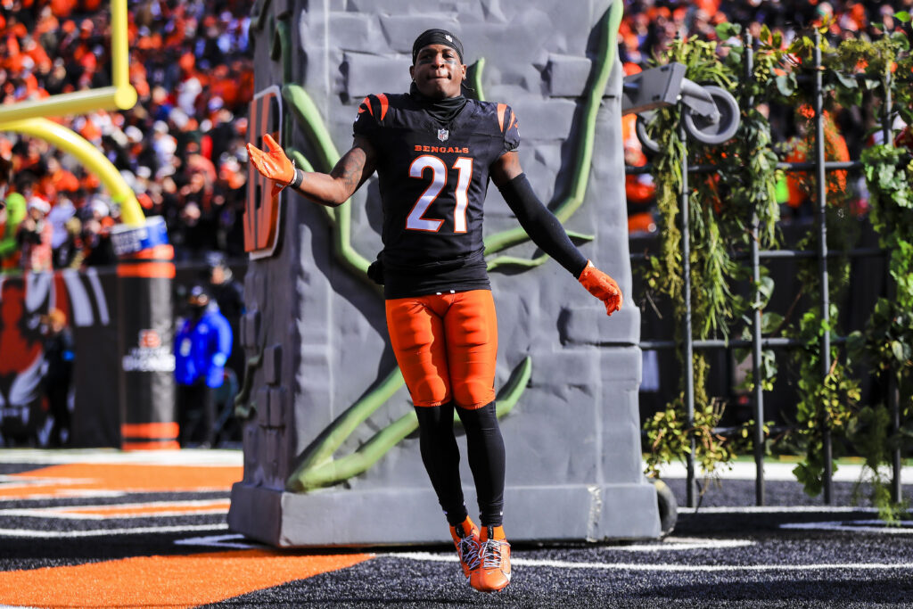 CB Mike Hilton To Visit Eagles