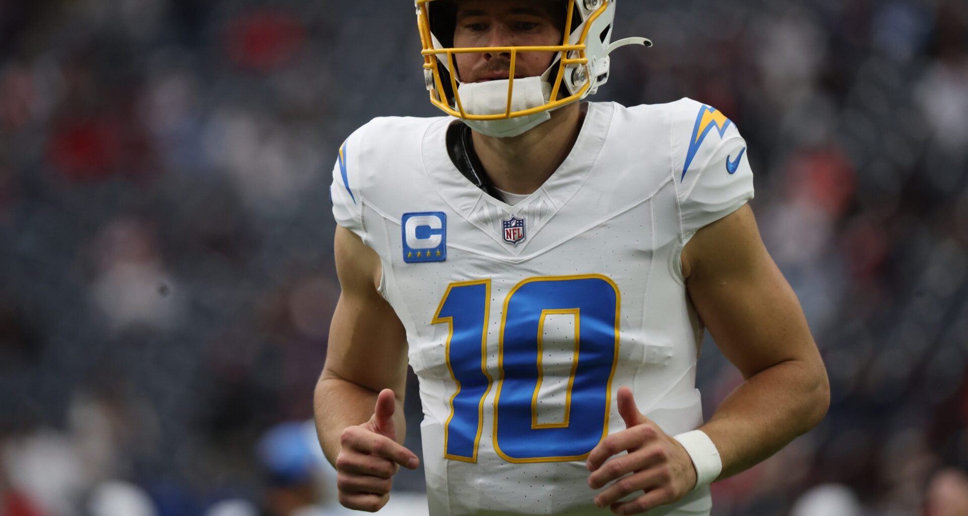 NFL world reacts after horrible Justin Herbert news confirmed