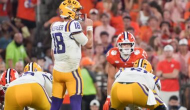 QB Prospect New York Jets Linked to Shines in Season Opener