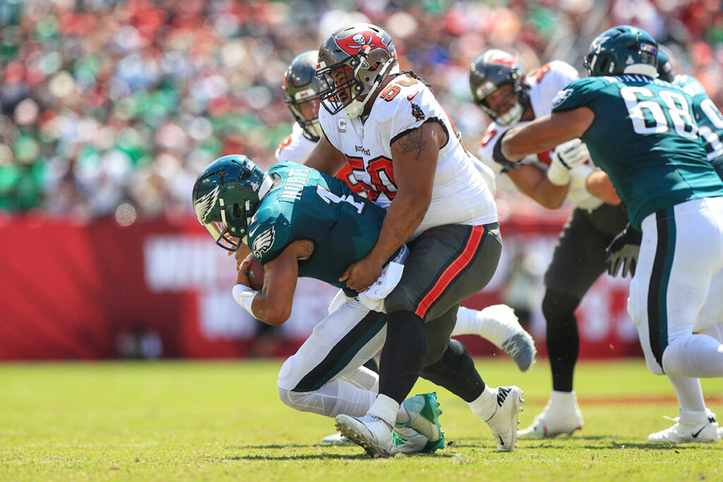 Eagles aim to avoid another mugging in muggy Tampa