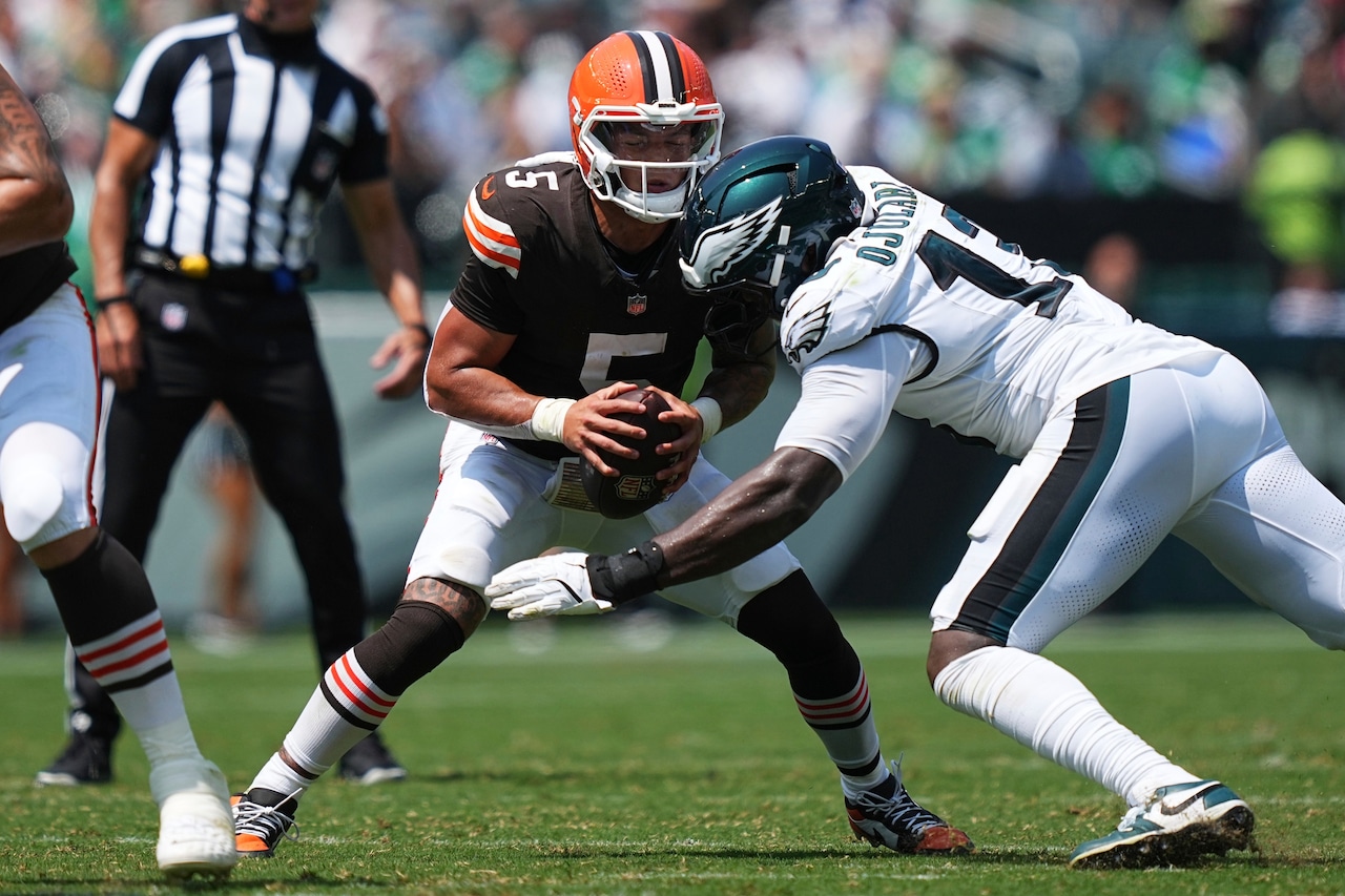 Browns Eagles Football