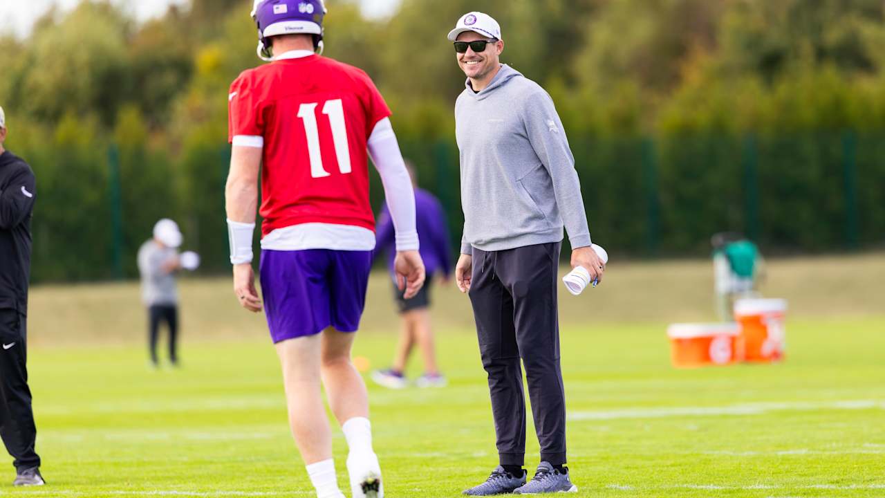 Kevin O’Connell’s Thoughts on Historic Trip, Respect for Tomlin, Wentz-Kelly Pairing & McCarthy Progress