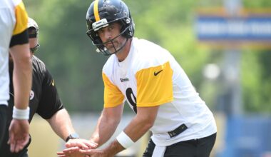 Aaron Rodgers Defends Steelers Teammate After Rough Week 1 Performance