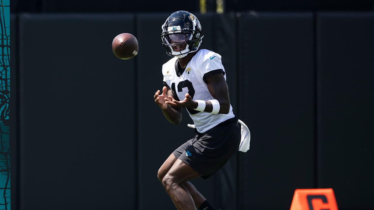 WR/DB Travis Hunter Talks Readiness for More Defensive Reps Against Bengals