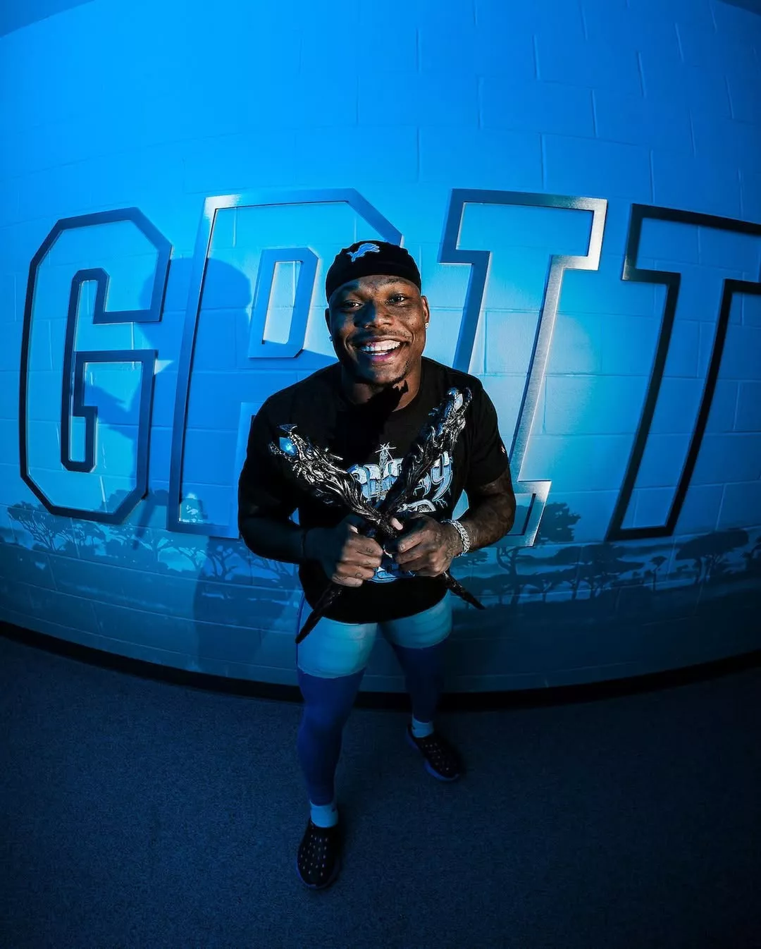 David Montgomery's success story: Parents' divorce, Mother worked double shifts, half-brother in prison, and he almost quit football