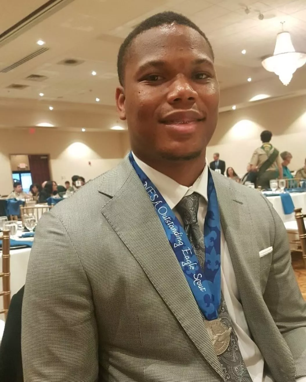 David Montgomery's success story: Parents' divorce, Mother worked double shifts, half-brother in prison, and he almost quit football