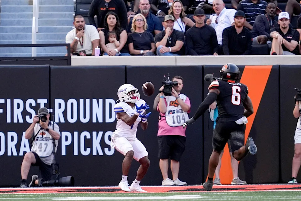 Tulsa running back Braylin Presley (1) catches a pass for a touchdown in the first quarter during an NCAA football game between Oklahoma State (OSU) and Tulsa at Boone Pickens Stadium in Stillwater, Okla., on Friday, Sept. 19, 2025.