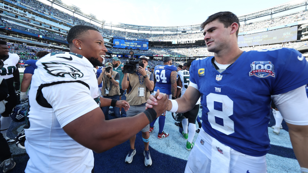 Saquon Barkley smiling over Daniel Jones' hot start as ex-Giants teammates having success outside of New York