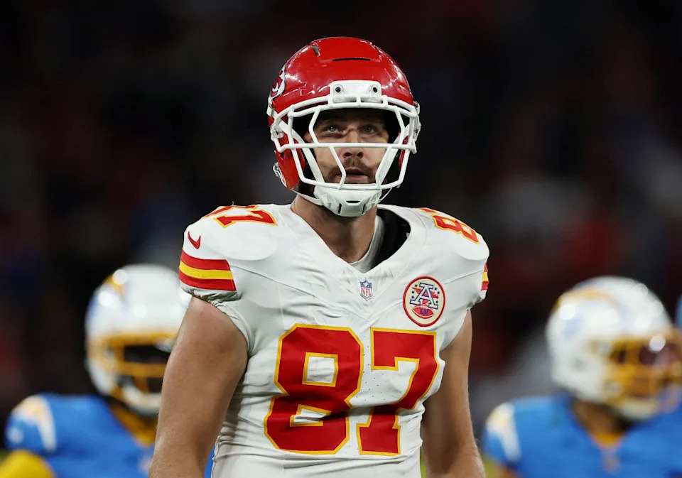 [US, Mexico & Canada customers only] Sep 5, 2025; Sao Paulo, BRAZIL; Kansas City Chiefs tight end Travis Kelce (87) looks on against the Los Angeles Chargers in the second half during a NFL game at Corinthians Arena. Mandatory Credit: Amanda Perobelli/Reuters via Imagn Images