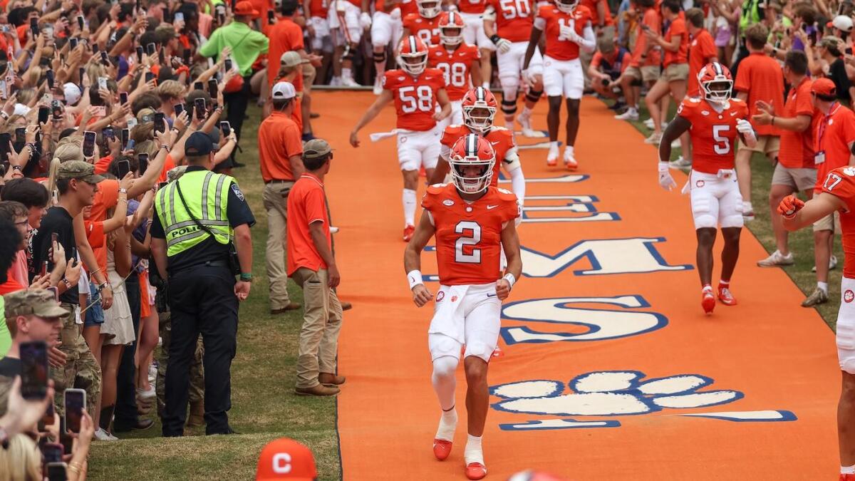 One harsh reality facing every AP Top 25 team: Cade Klubnik's rocky start, Texas' issue at WR and more