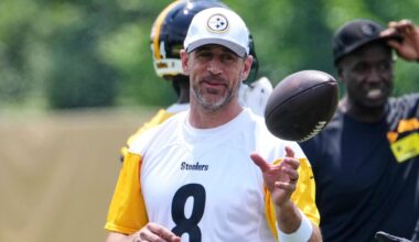 Pittsburgh Steelers fans concerned after Aaron Rodgers spotted looking 'slow and old' in practice ahead of NFL season