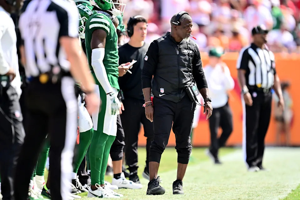 TAMPA, FLORIDA - SEPTEMBER 21: New York Jets head coach Aaron Glenn looks on during a game against the Tampa Bay Buccaneers at Raymond James Stadium on September 21, 2025 in Tampa, Florida. (Photo by Julio Aguilar/Getty Images)