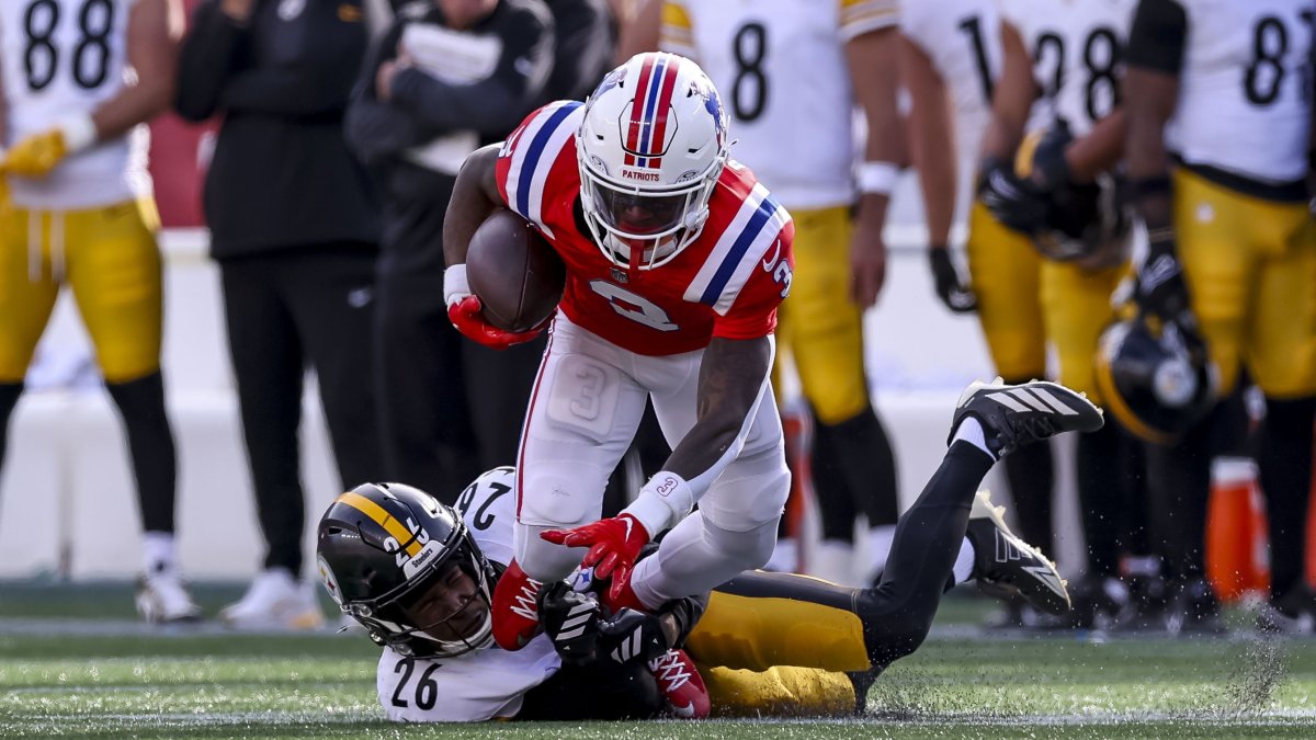 DeMario Douglas’ failed fourth down was bad football – NBC Sports Boston