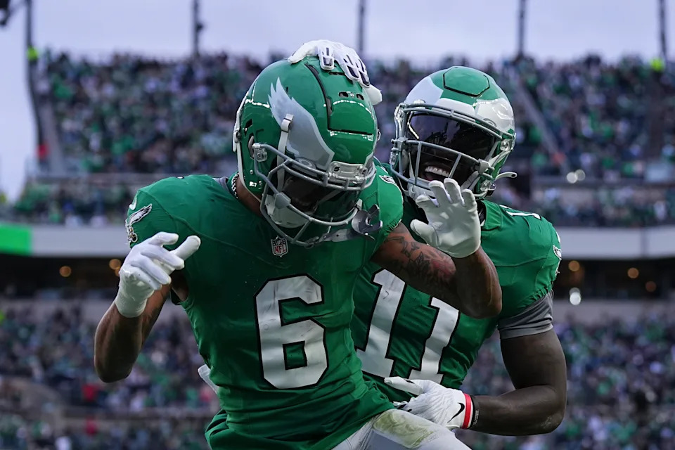 DeVonta Smith (6) of the Philadelphia Eagles celebrates with A.J. Brown (11) during the Eagles' win over the Cowboys last season. (Photo by Mitchell Leff/Getty Images)