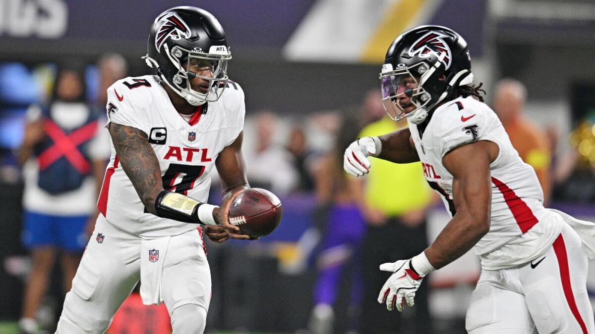 Five NFL player props for Week 3: Bijan Robinson set to erupt, Surging tight end finds end zone