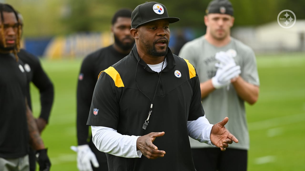 Tomlin on Flores, timeout vs. NE, Wentz
