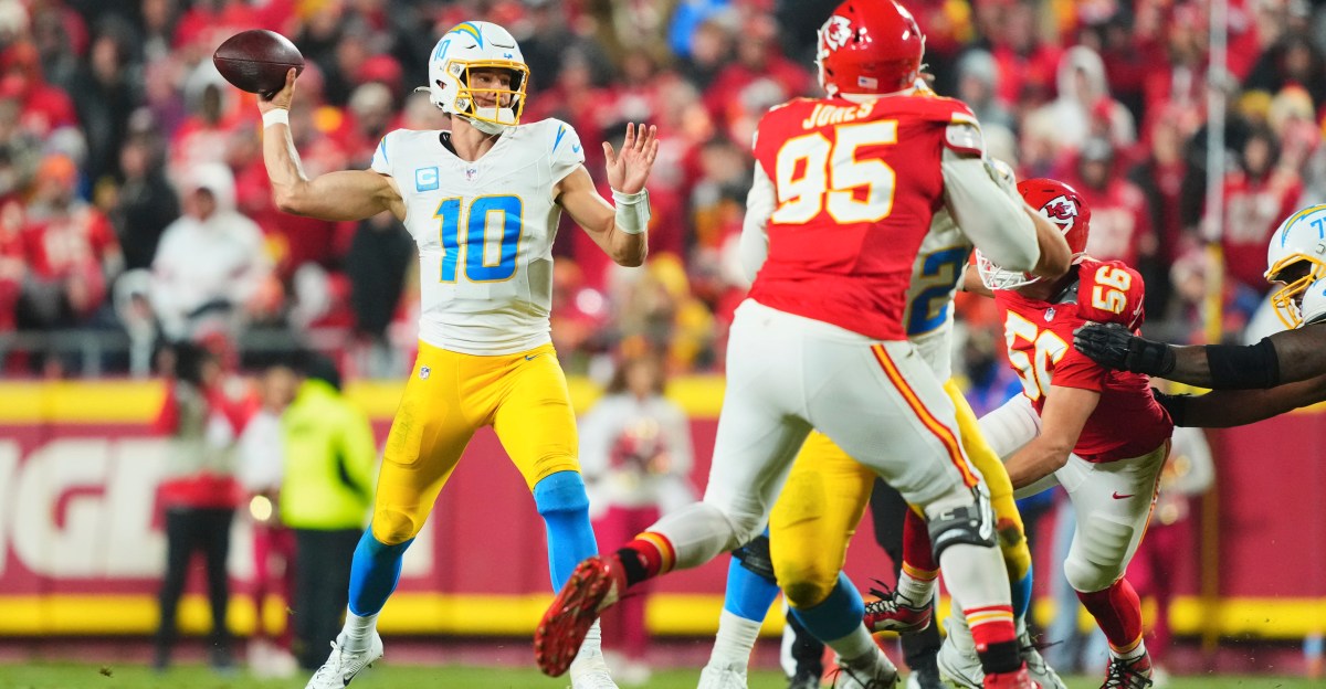 Friday Night Football – Chargers vs. Chiefs: How to watch, game time, TV channel, streaming