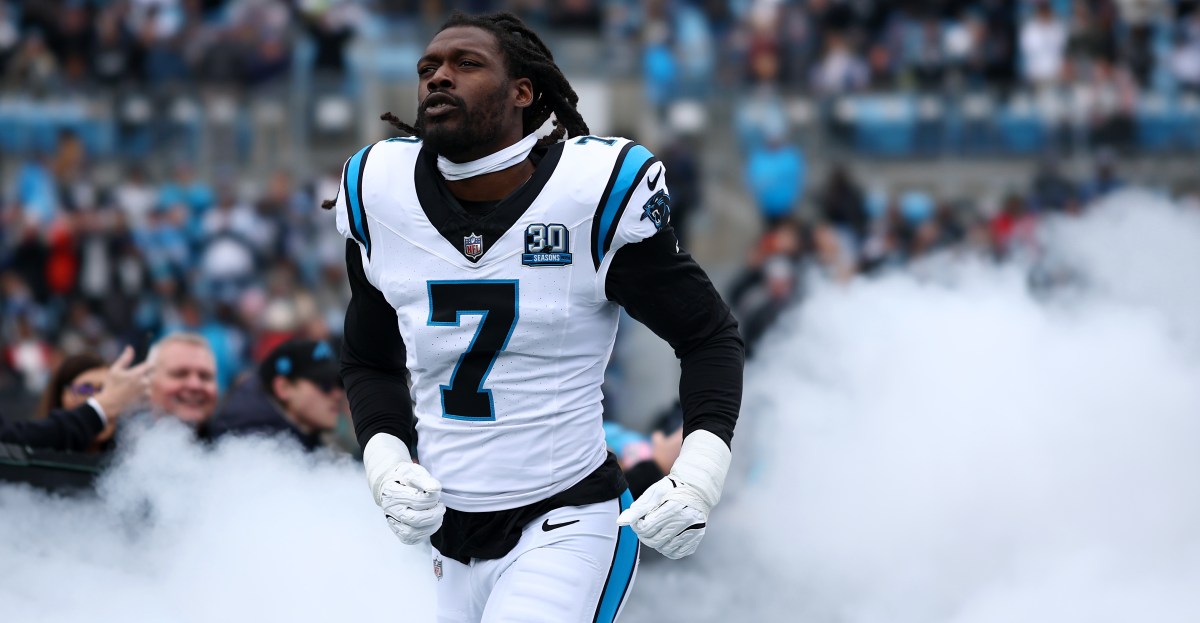 Dallas Cowboys Hot Topic: Jadeveon Clowney already showing leadership