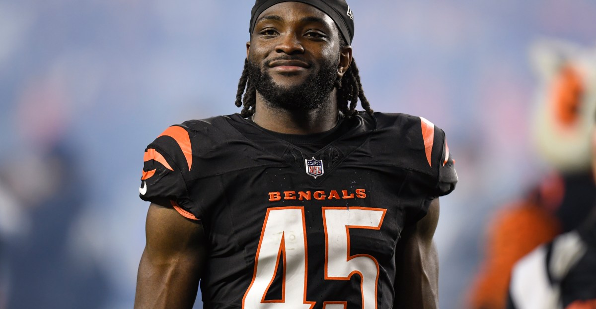 Panthers sign Maema Njongmeta off of Bengals practice squad