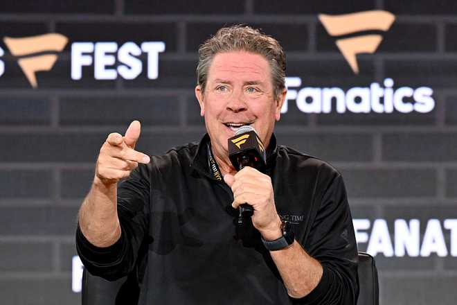 NEW YORK, NEW YORK - JUNE 21: Dan Marino speaks onstage at Fanatics Fest NYC 2025 at Javits Center on June 21, 2025 in New York City. (Photo by Slaven Vlasic/Getty Images)