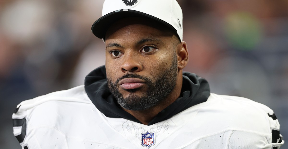 Raiders news: Brock Bowers still out, Elandon Roberts practicing