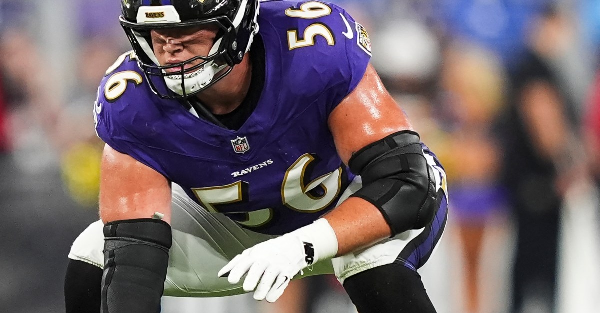 Giants add center Reid Holskey to practice squad