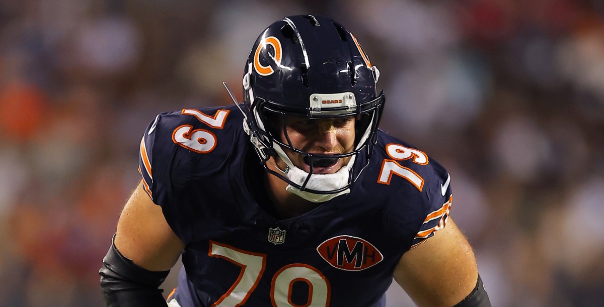 Should the Bears play Theo Benedet or Ozzy Trapilo if Wright can’t play?