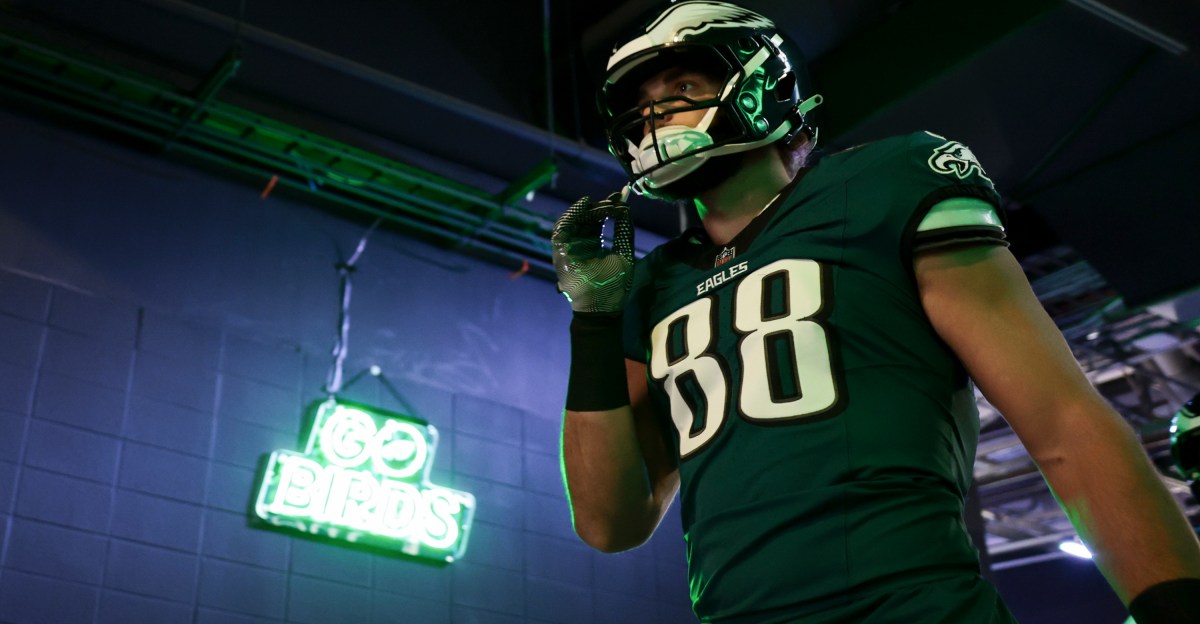 Dallas Goedert injury: Eagles tight end might miss Chiefs game