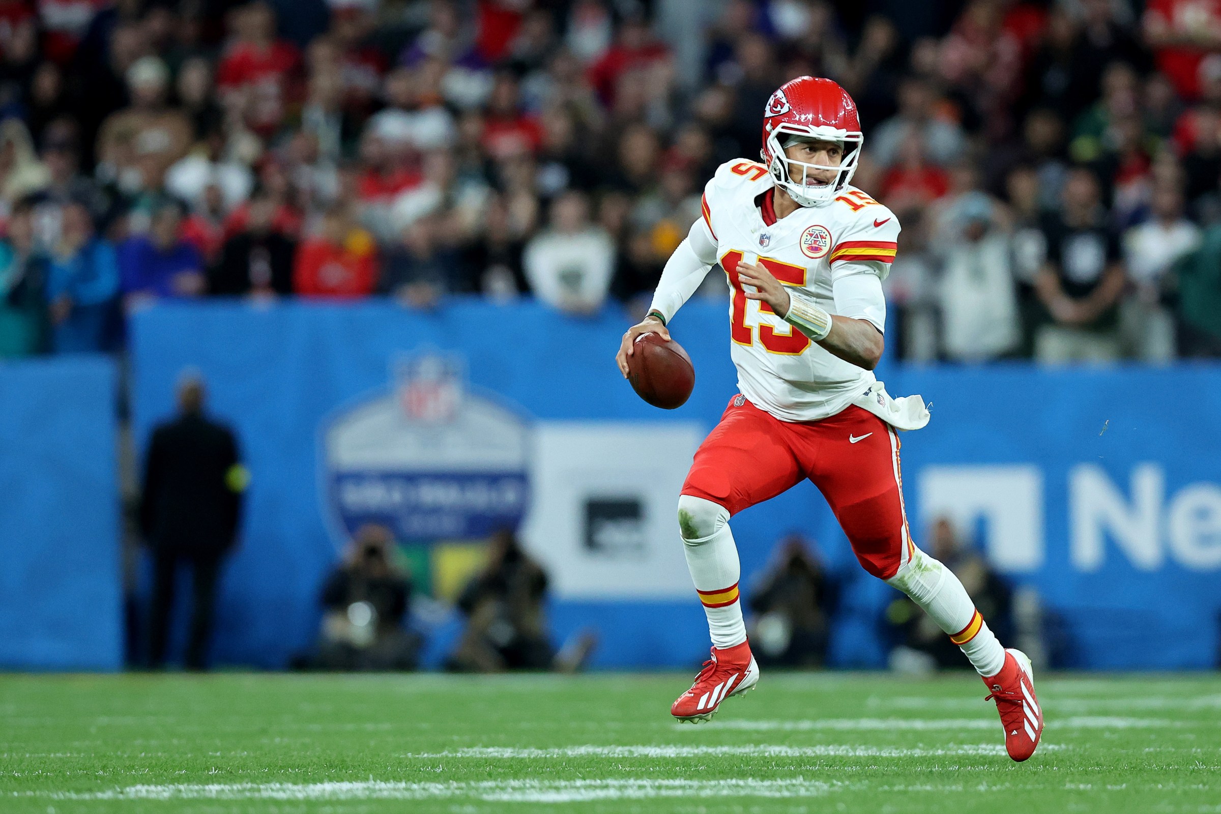 SAO PAULO, BRAZIL - SEPTEMBER 05: Patrick Mahomes #15 of the Kansas City Chiefs runs with the ball during the game against the Los Angeles Chargers at Arena Corinthians on September 05, 2025 in Sao Paulo, Brazil. (Photo by Alexandre Schneider/Getty Images)