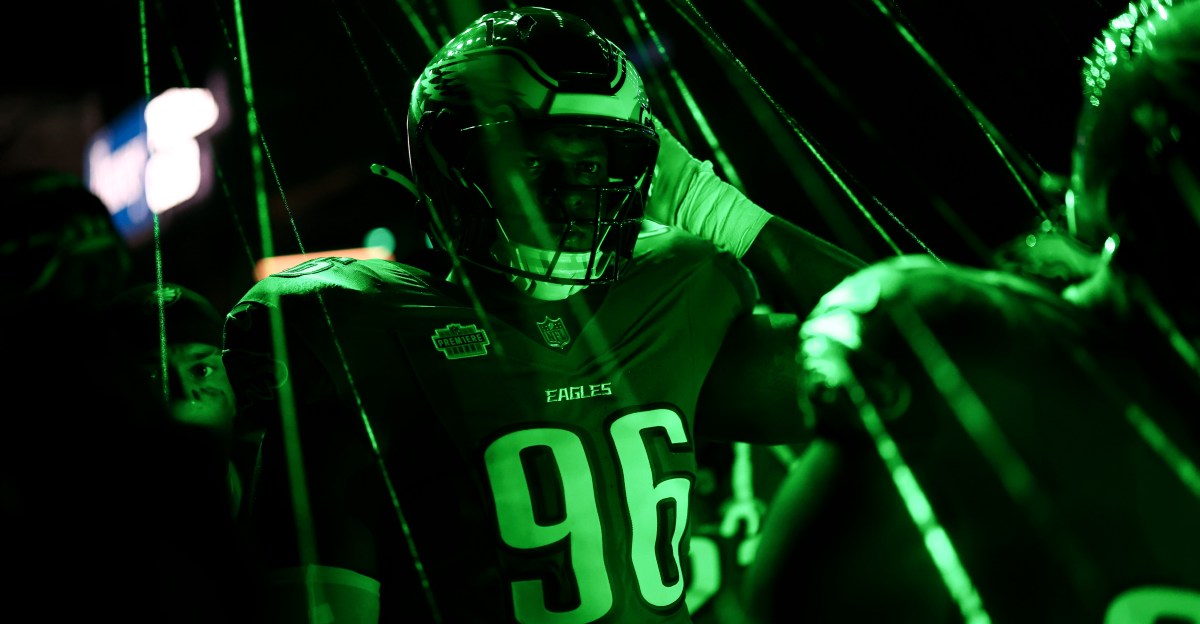 Eagles bring Gabe Hall back on the practice squad