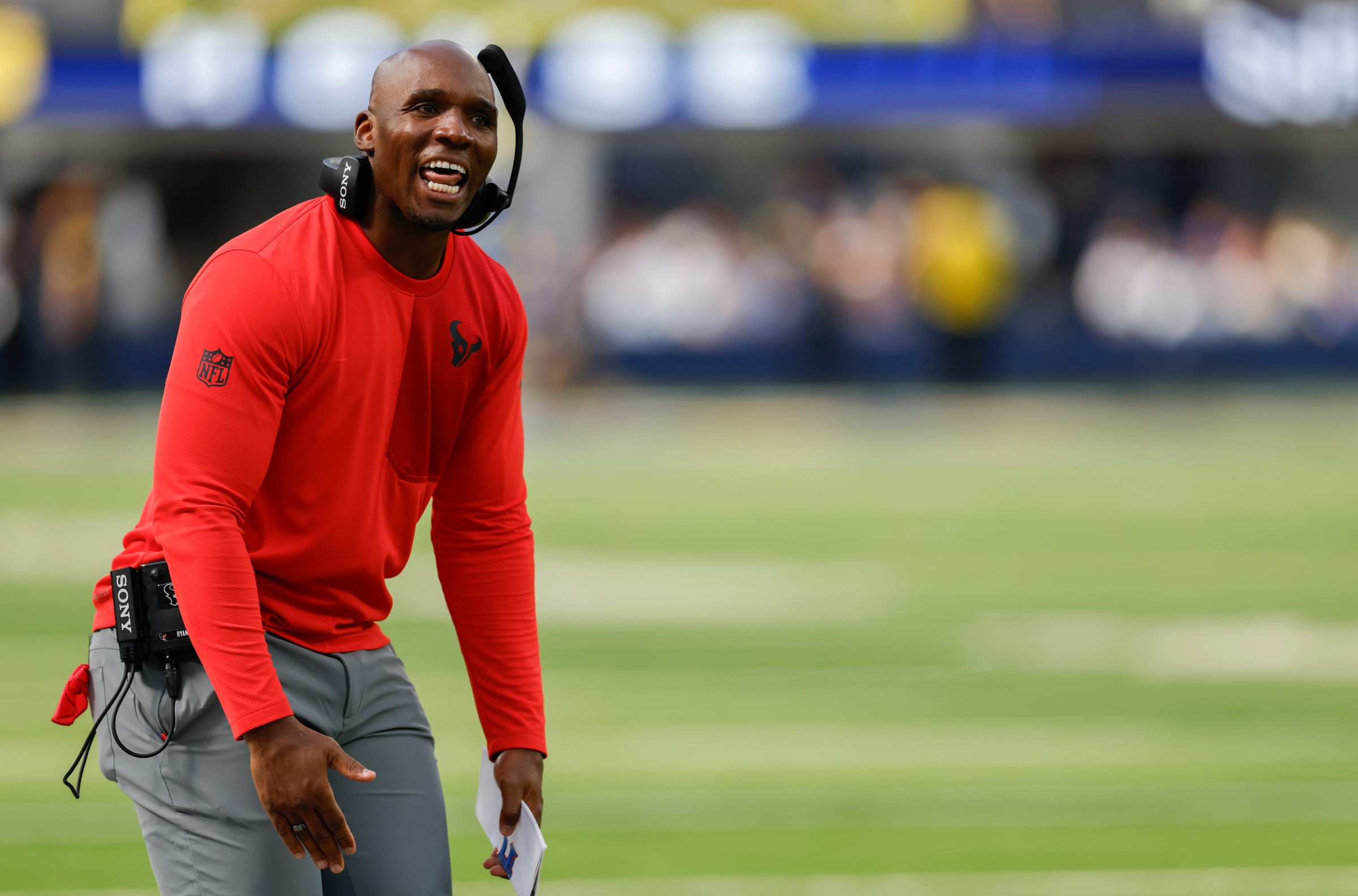 INGLEWOOD, CALIFORNIA - SEPTEMBER 07: Head coach DeMeco Ryans of the Houston Texans reacts during the second half against the Los Angeles Rams at SoFi Stadium on September 07, 2025 in Inglewood, California. (Photo by Ronald Martinez/Getty Images)