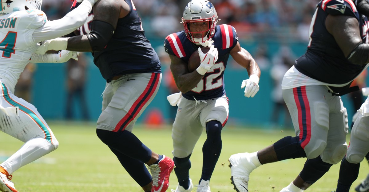 TreyVeon Henderson start or sit: Week 3 fantasy football advice