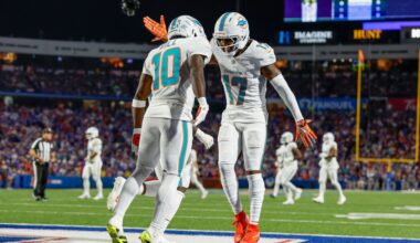 Dolphins walk all over Bills on third down in Week 3