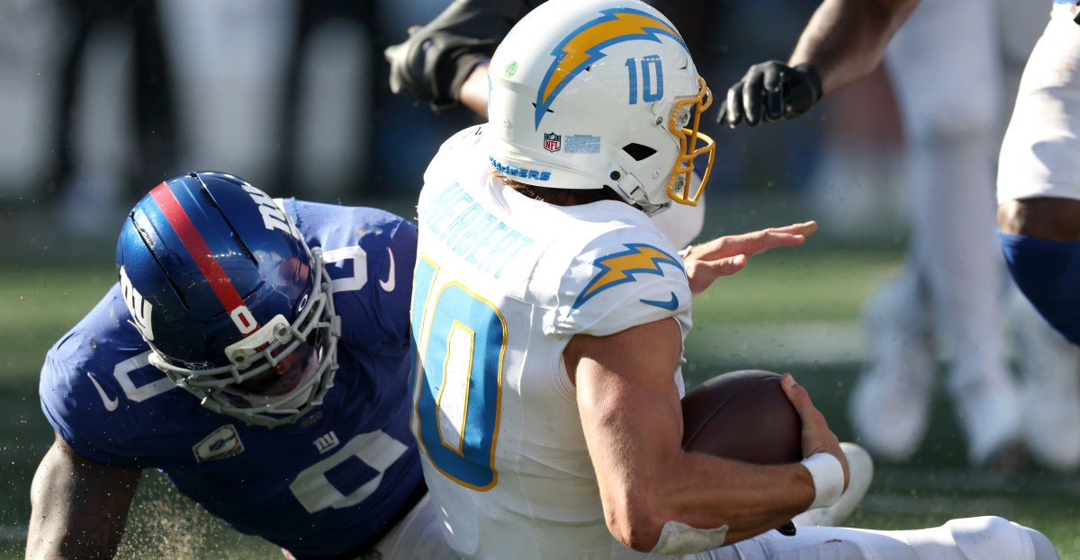 Film study: How the New York Giants’ pass rush disrupted the Chargers