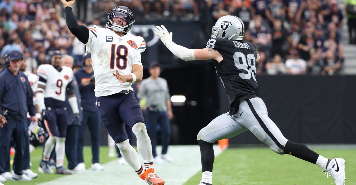 Bears escape from Vegas with 25-24 win over Raiders