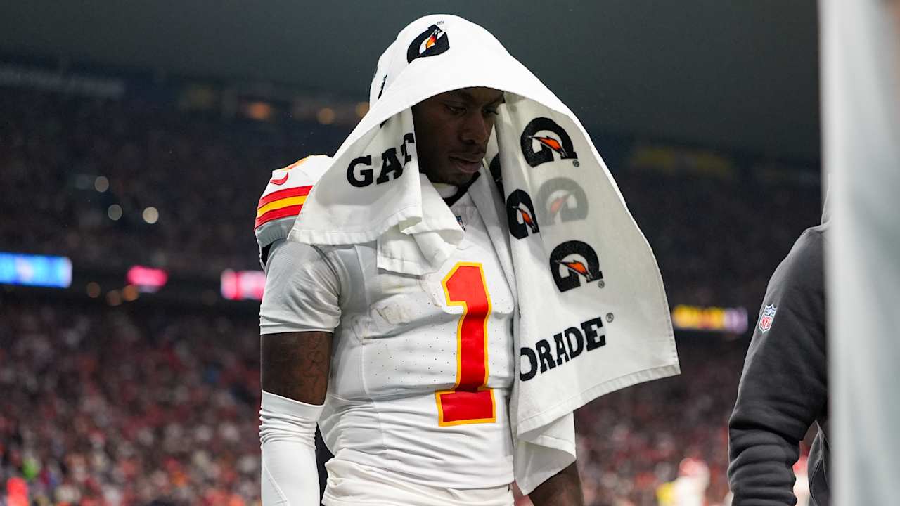 Chiefs WR Xavier Worthy injures shoulder in season-opening loss, will have MRI when team returns home