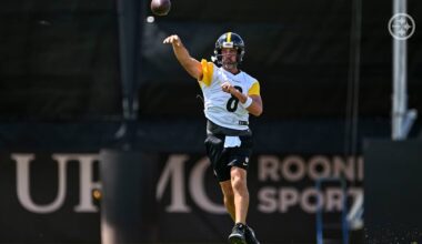 Rodgers prepares for his first game with the Steelers